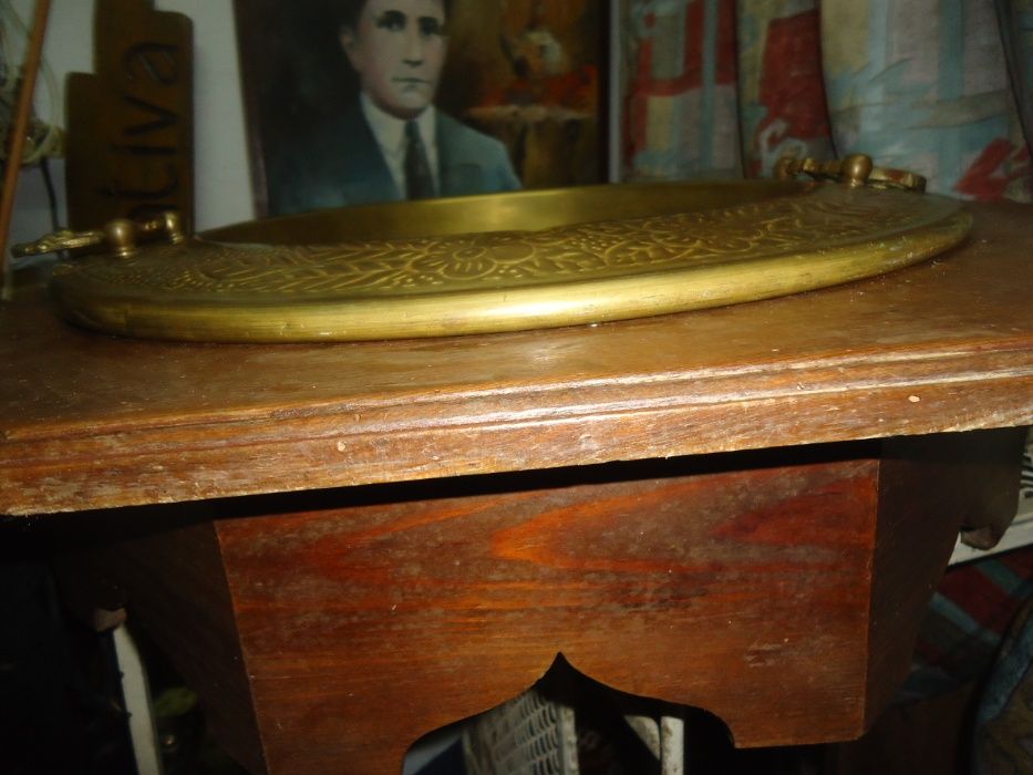 Braseira com Estrado em Madeira