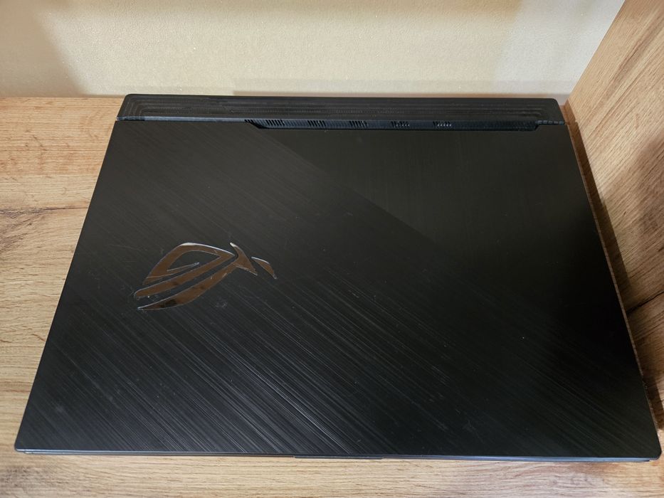 Asus ROG Strix G512L RTX 8gb Core i7 16/512gb FHD 240Hz