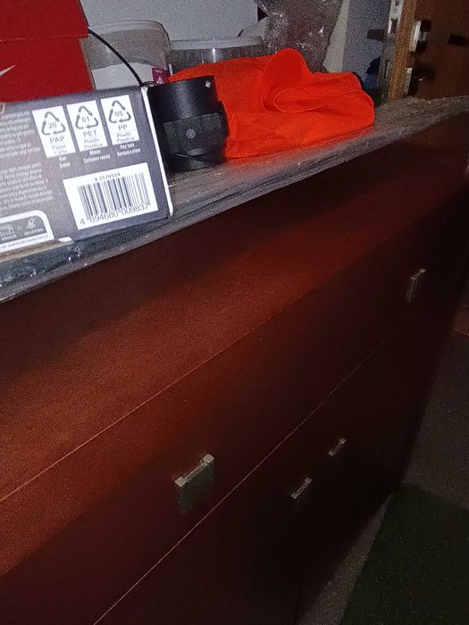 Sapataria com vidro por cima