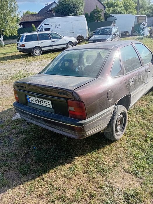 Продам вектра а 1.6бен