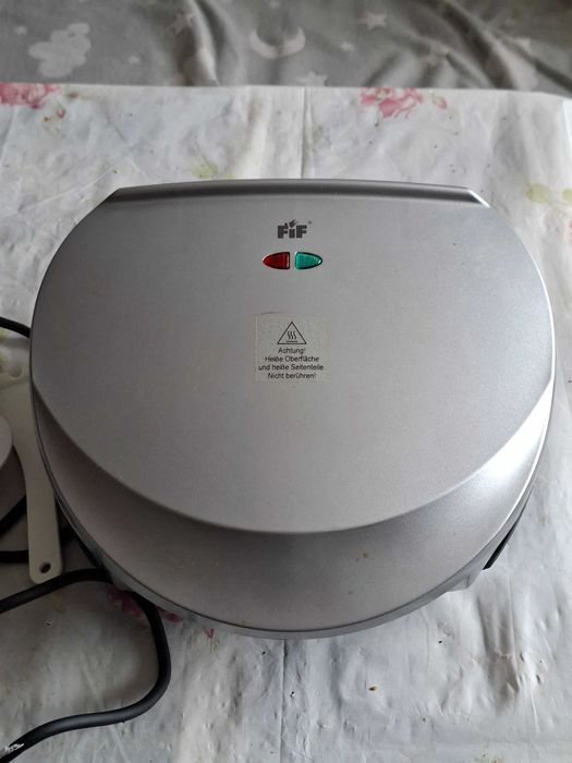 Німецька вафельниця Ambiano.