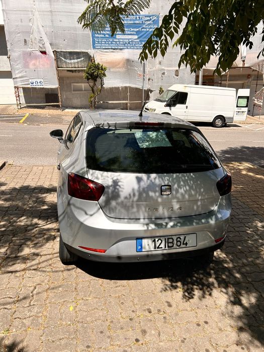 Seat ibiza de 2009 um 1.2  a gasolina  de 3 cilindros motor corrente so por chamada