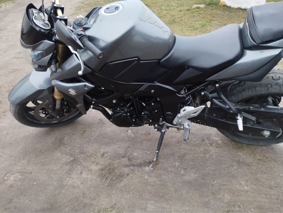 Suzuki gsx-s750