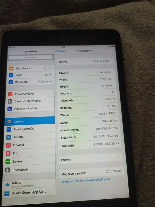 iPad 16 GB, czarny, MD528FD/A