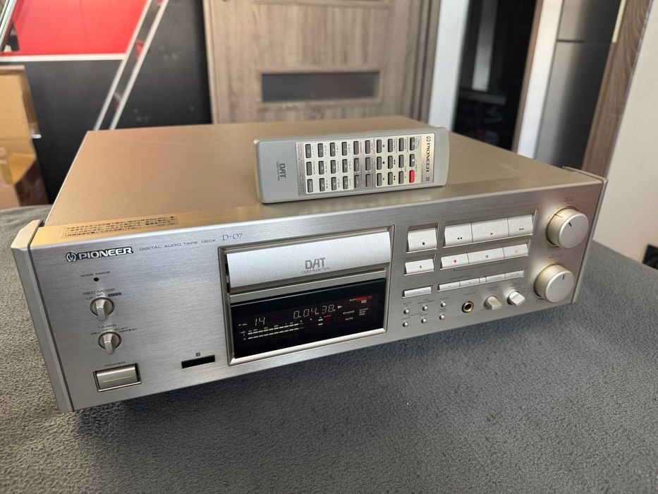 Cyfrowy magnetofon Pioneer D-07 DAT top model Hi-End Elite 8kg miedziowany pilot stan kolekcjonerski