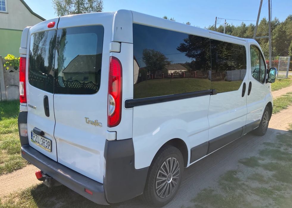Продам Renault Trafic 2.0 TDI
