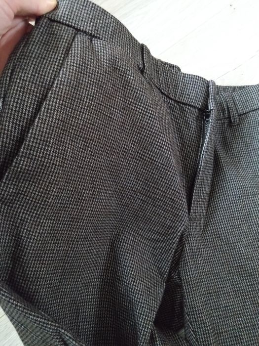 Жіночі класичні брюки -штани 44 р