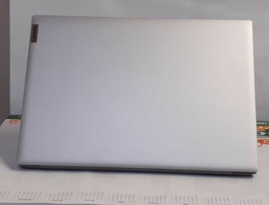 Lenovo Ideapad 3-17ADA - 17"/A3050U/4GB/256GB