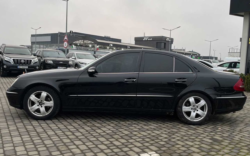 Mercedes-Benz E 220 2003