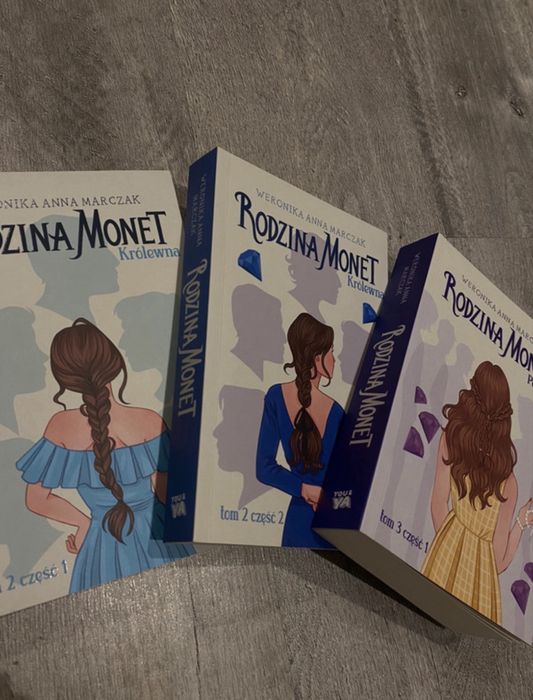 3 książki z serii ,,Rodzina Monet”