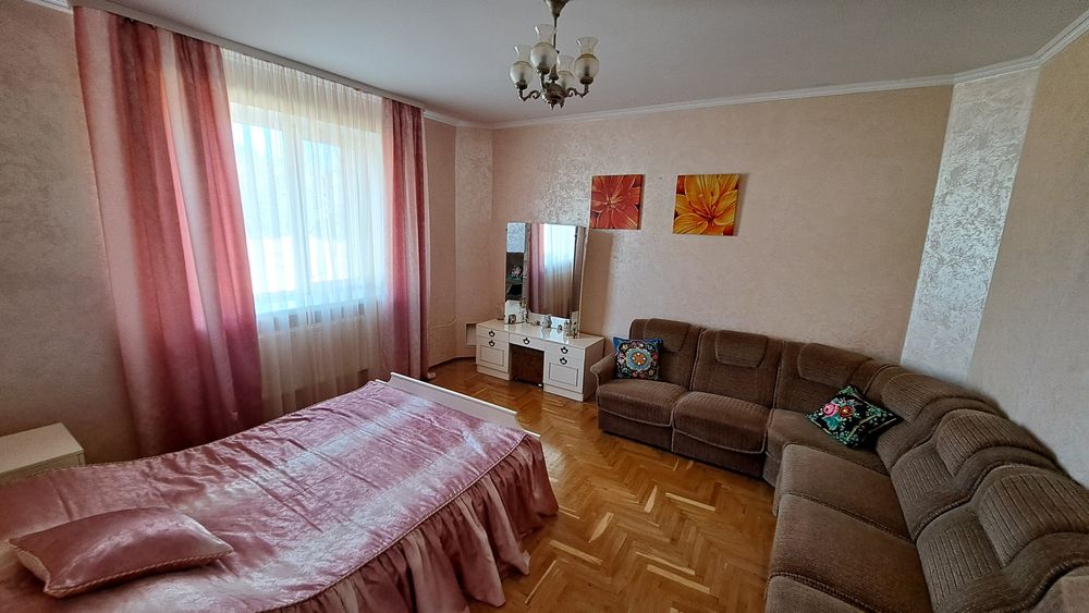 Продаж 2 поверхового будинку
