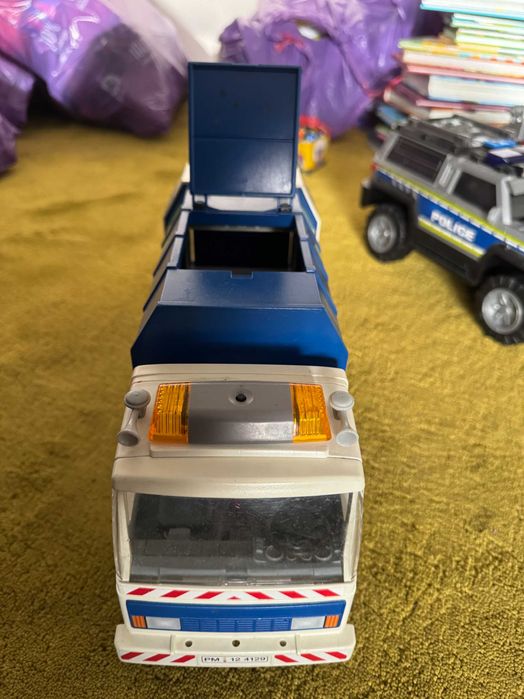 sprzedam samochód śmieciarkę playmobil