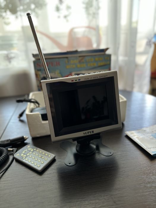 Міні телевізор Super 5* LCD color television