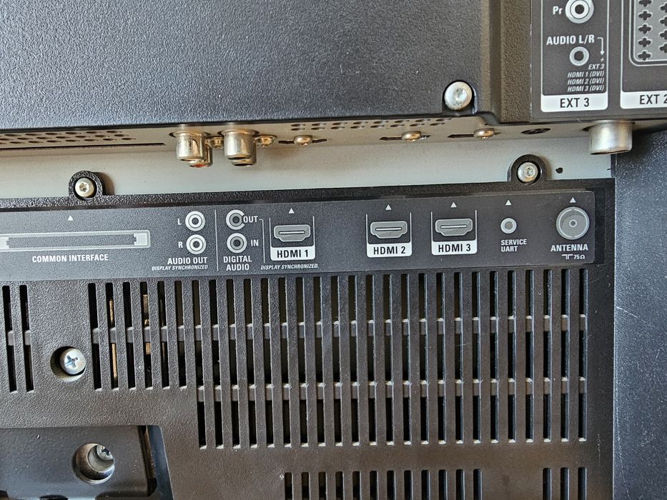 TV Philips LC320WX5-SLB1 Ambilight 32 polegadas