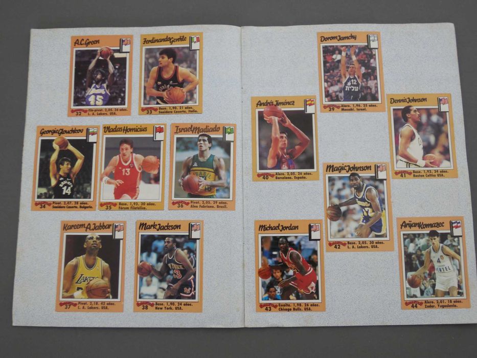 Caderneta Completa Los 100 Gigantes del Basket Mundial