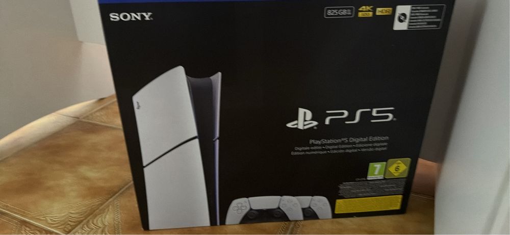 Ps5 Slim 825gB versão digital (comando + hdmi)