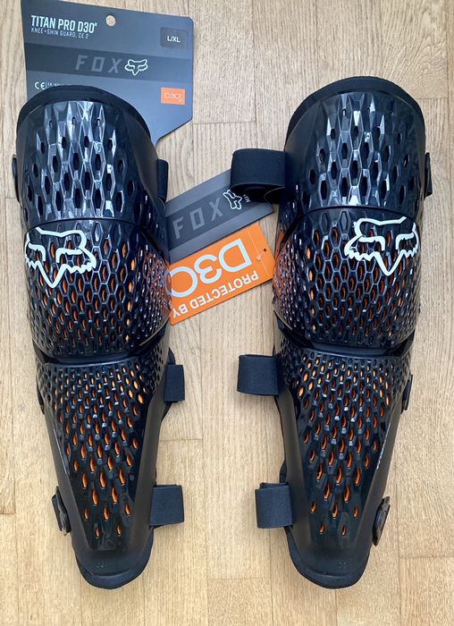 Наколенники Fox Racing Titan Pro D3O нового поколения