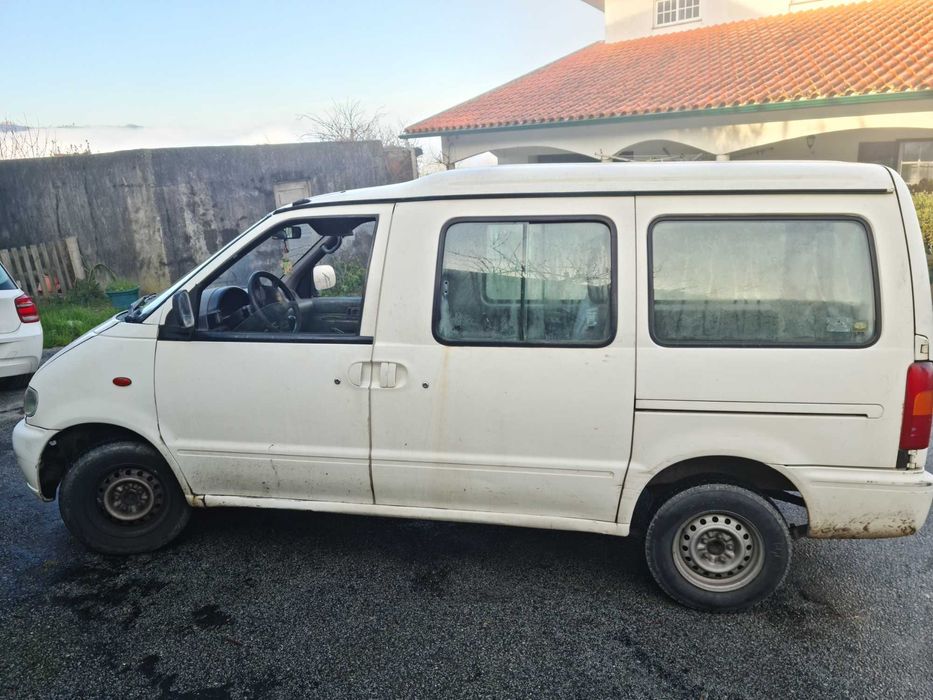 Nissan Vanette Combi
