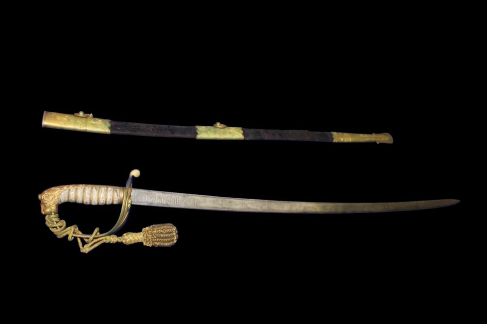 Espada Sabre de alto oficial da Marinha de guerra portuguesa