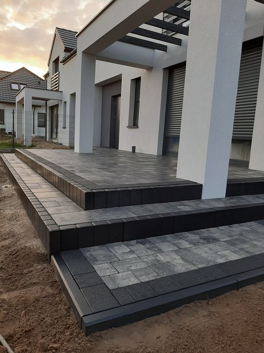 Układanie kostki brukowej Posadzki przemysłowe Koparka/ładowarka