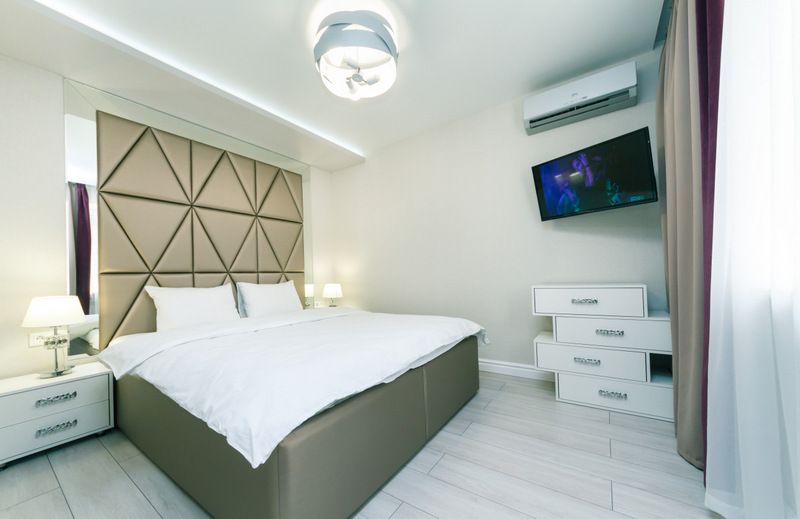 Посуточно,Свет Есть.Бульвар Леси Украинки 10 Гулливер