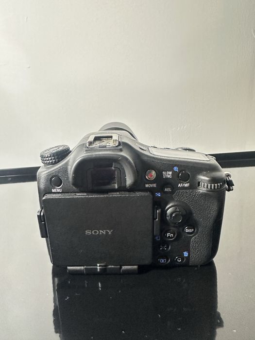Sony Alpha 77 II (A77 II) + 2 Objetivas – Kit Completo