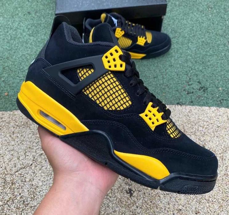 Jordan 4 Retro Thunder r.44