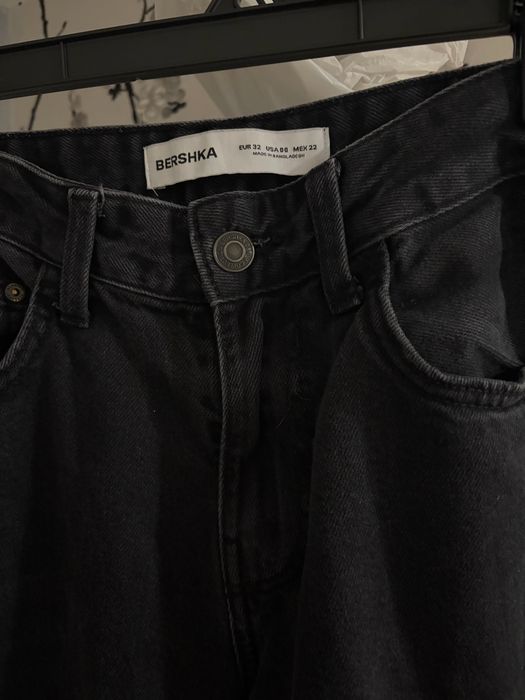 Джинси bershka чорні 32 розмір