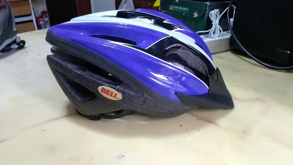 велокаска синяя Bell.