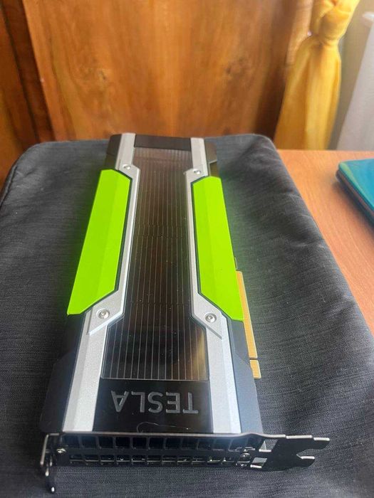 Sprzedam kartę graficzną NVIDIA Tesla 32 GB