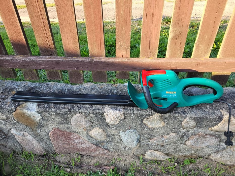 Bosch AHS 550-24 ST elektryczne nożyce do żywopłotu