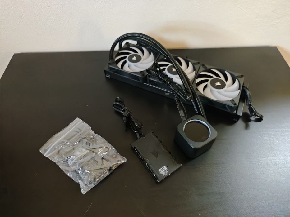 Corsair ICUE H150i Elite LCD XT