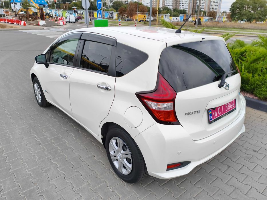 Продам Nissan Note 2020р. E-Power 3.5л.-100км