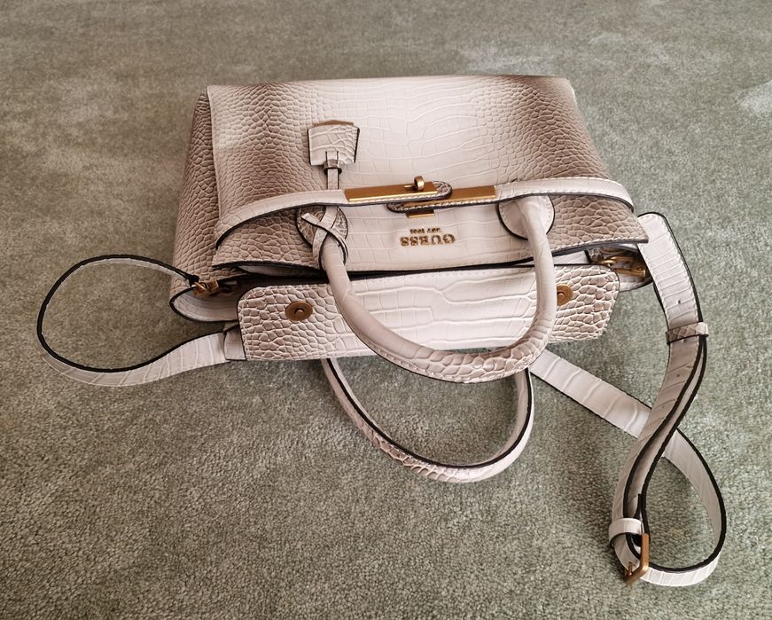 Malas Guess em excelente estado