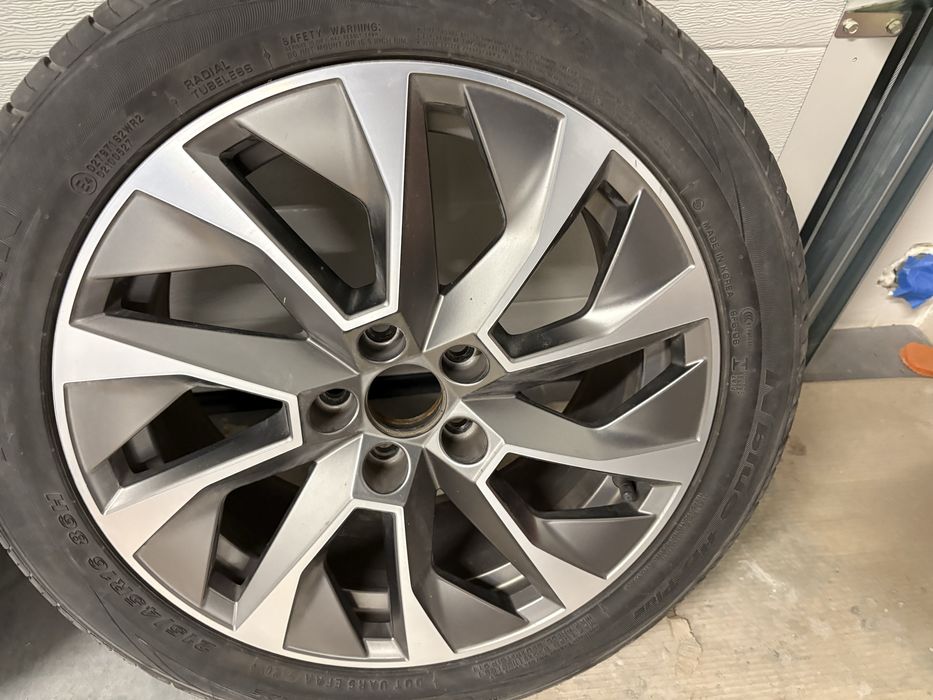 Felgi aluminiowe 16” + opony – komplet 4 szt.