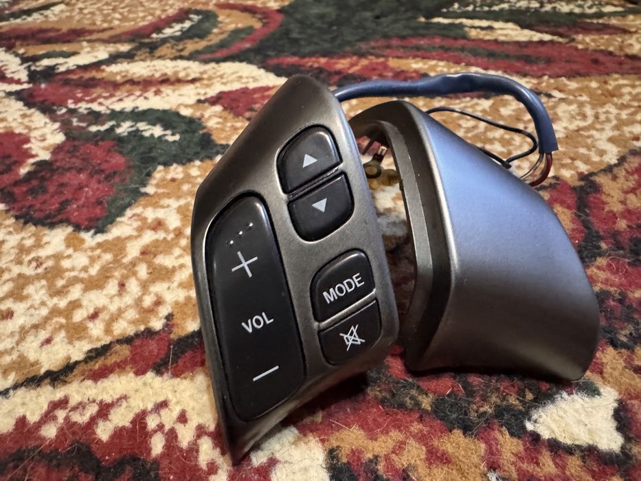 Mazda 3 bk кнопки руля