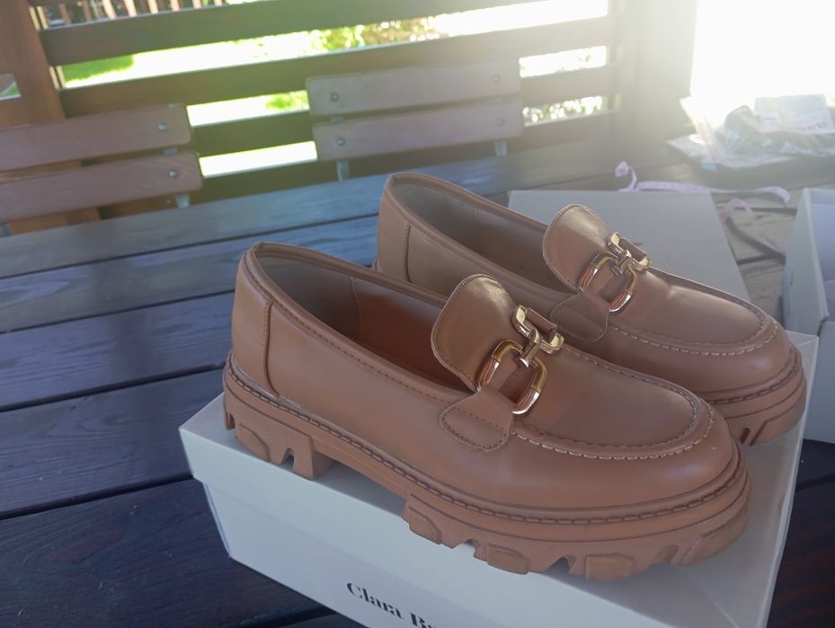 Loafersy z klamrą rozm. 40