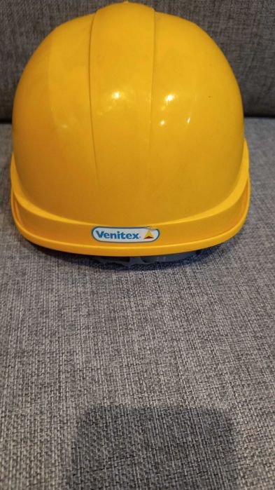 kask hełm ochronny żółty