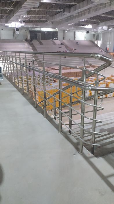 Поручні  перила сходи нержавійка металоконструкції