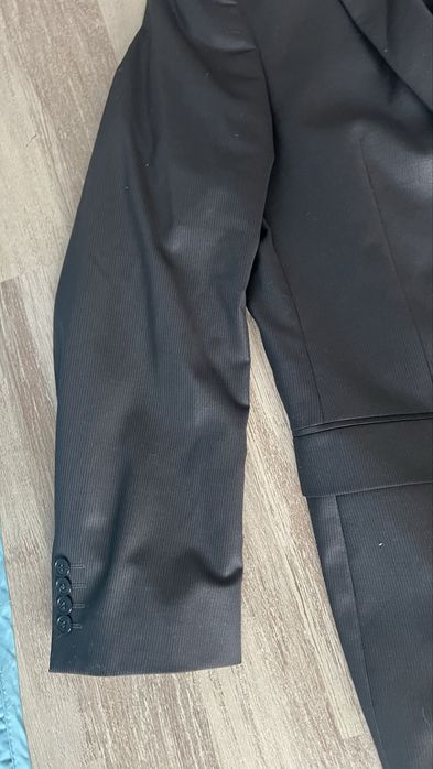 Garnitur męski L 180 104  90 czarny błyszczący w prązek