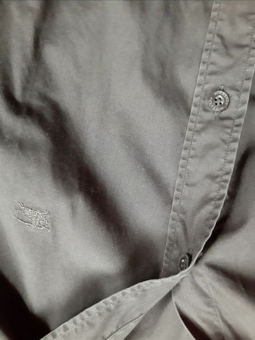 Burberry koszula M krata czarna 100%oryginał nr seryjny

Piękna