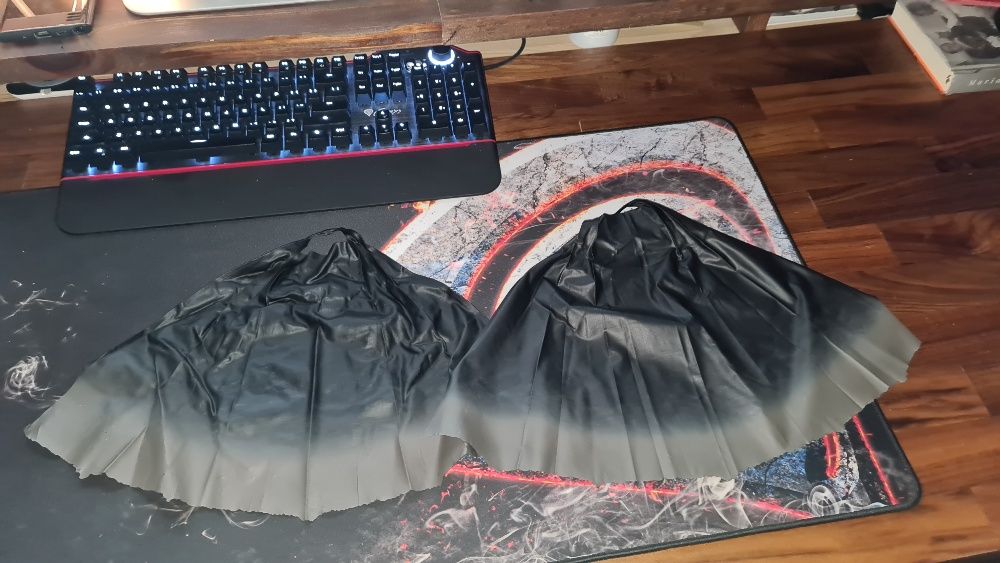 hot toys głowa Bruca Wayna+2 peleryny+kołnierz