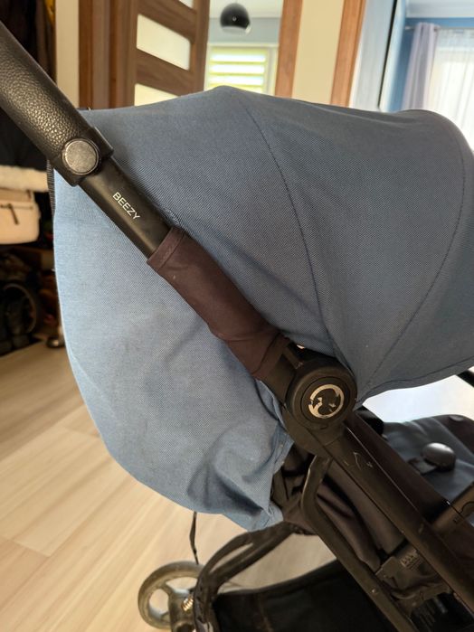 Cybex Beezy • lekki wózek spacerowy • składany jedną ręką