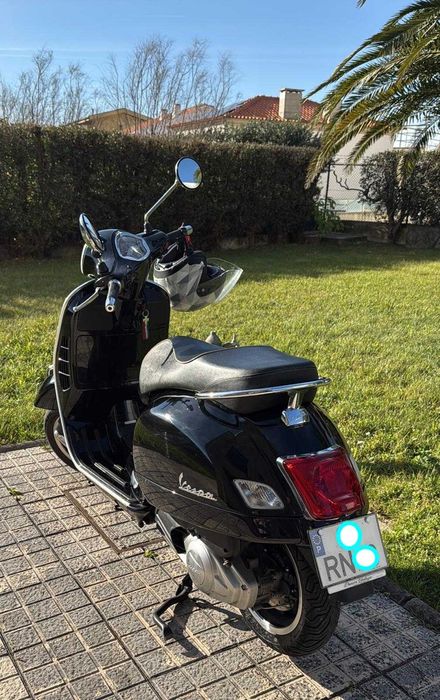 Vespa 125GTS Super 2016 Nacional Preta