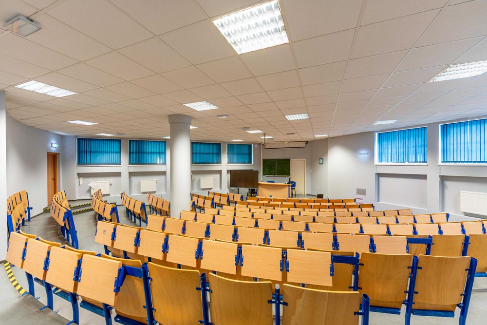 Wynajem auli 125 miejsc | Szkolenia, konferencje, egzaminy | Tychy