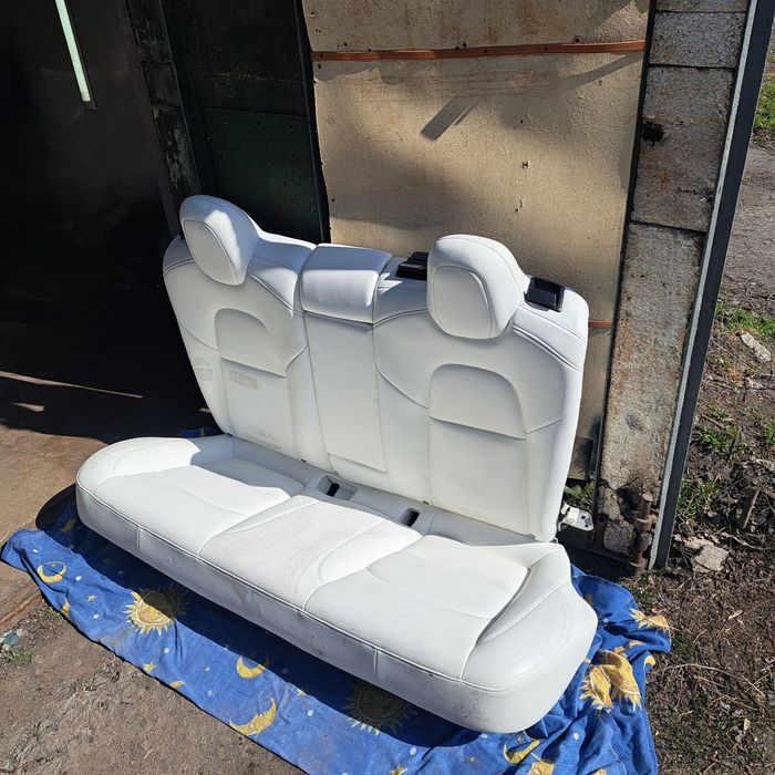 Кожаный салон Tesla Model 3 21+год