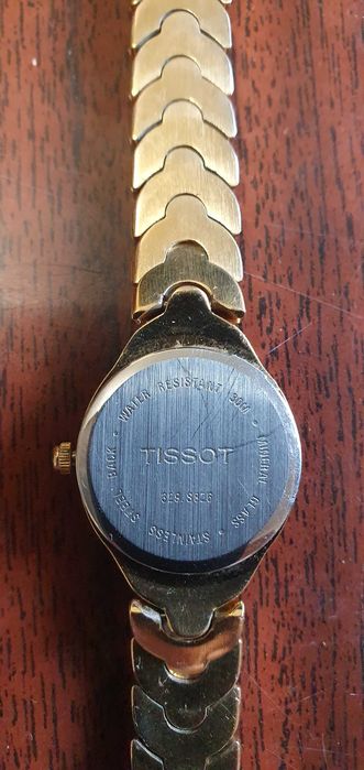 Часы женские TISSOT классические