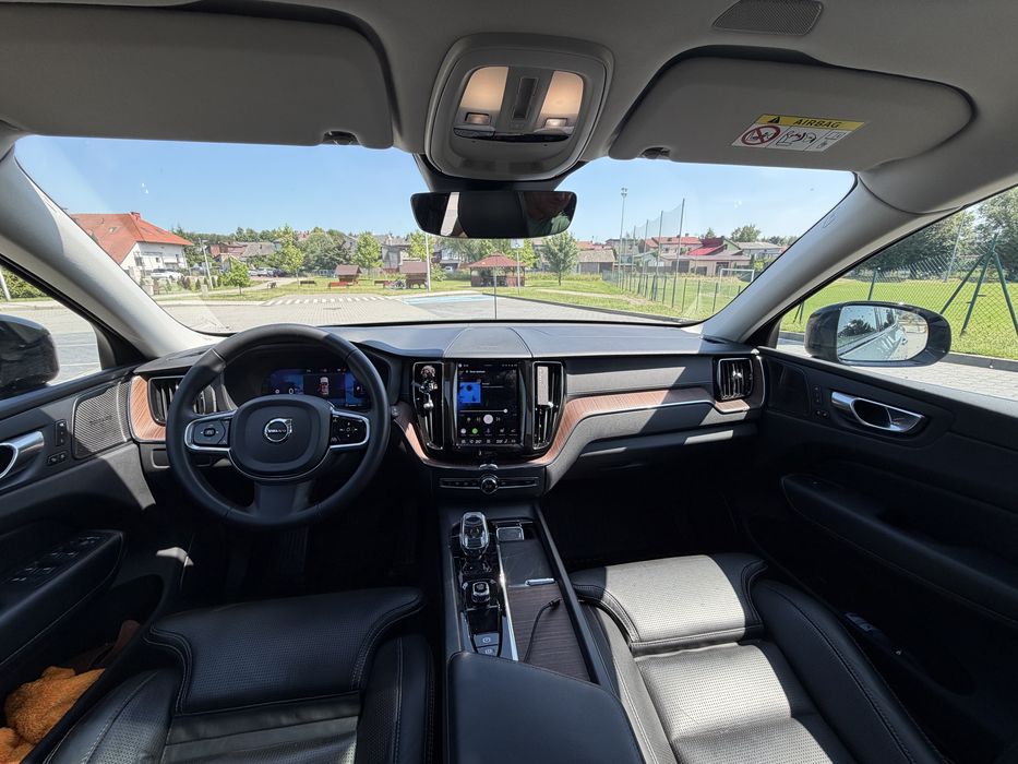Volvo XC 60 B5AWD Ultimate Dark automat