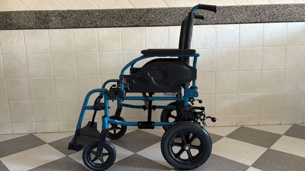 Cadeira de Rodas Invacare