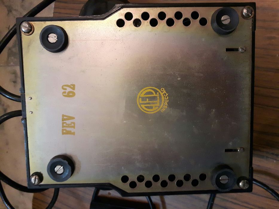 Telefone antigo 332
